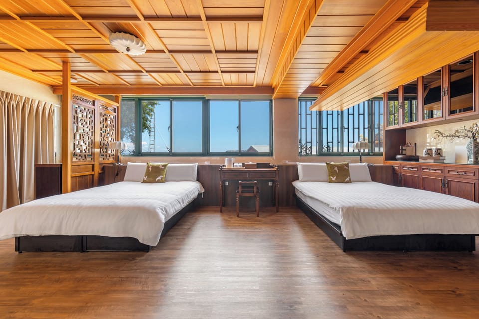 Deluxe Quadruple Room | Individually decorated, free WiFi, bed sheets