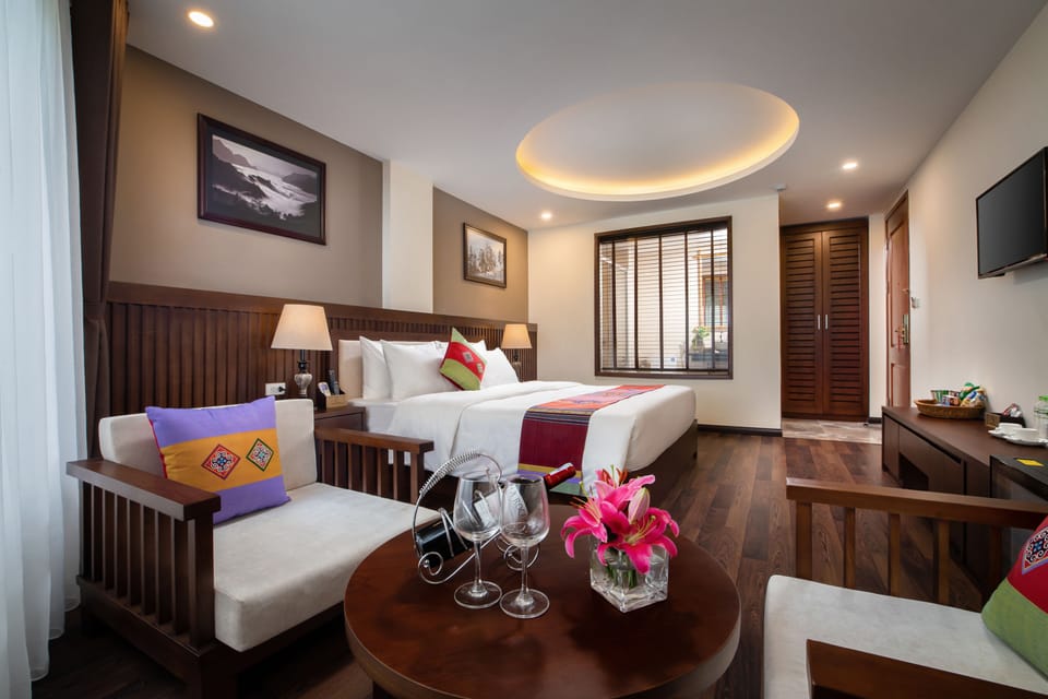 Premium bedding, minibar, in-room safe, desk