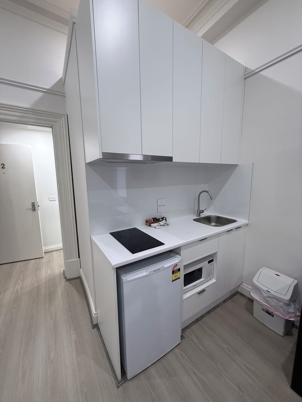 Studio | Private kitchen | Fridge, microwave, stovetop, electric kettle