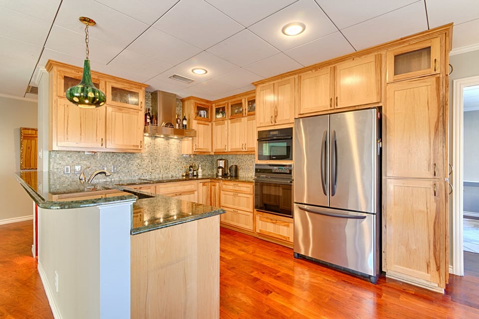 Apartment Suite | Private kitchen | Fridge, coffee/tea maker