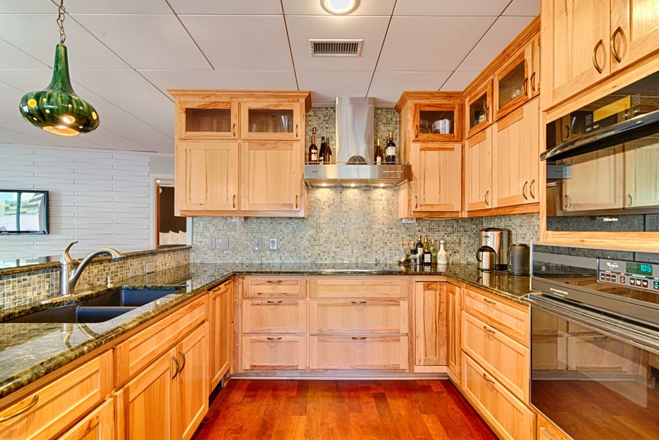 Apartment Suite | Private kitchen | Fridge, coffee/tea maker