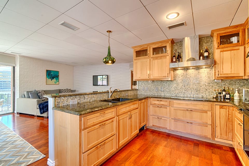 Apartment Suite | Private kitchen | Fridge, coffee/tea maker