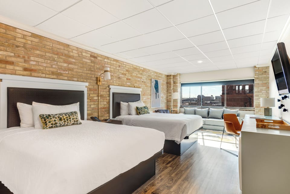 Junior Suite Double Queen | Premium bedding, in-room safe, blackout drapes, iron/ironing board