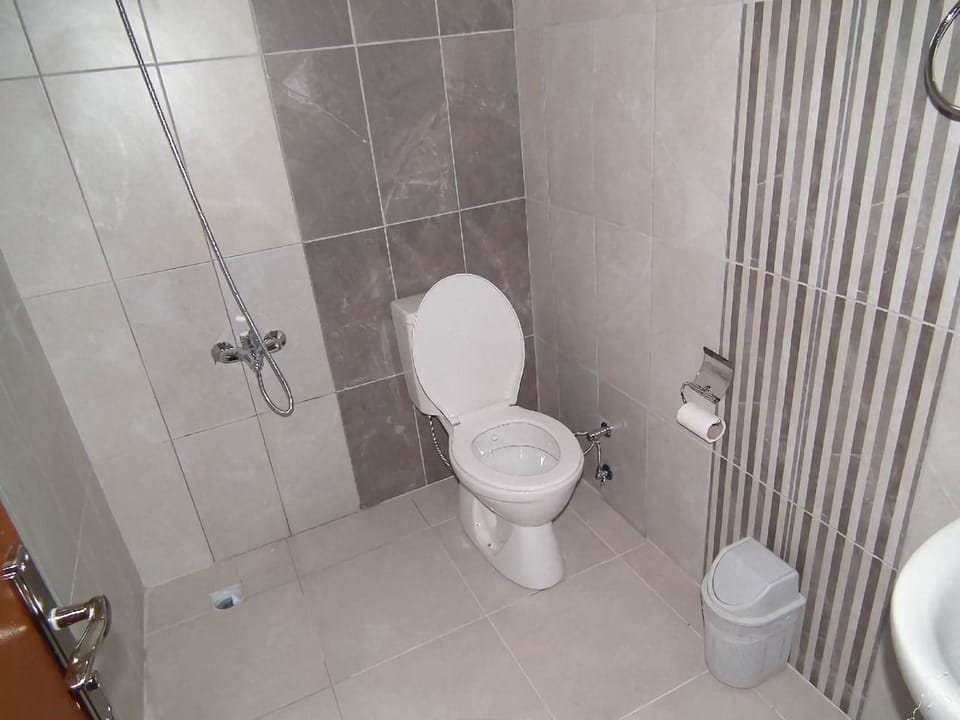 Triple Room, Lanai, Sea View | Bathroom | Shower, free toiletries, hair dryer, towels