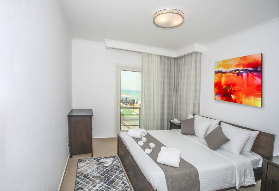 Family Suite, 2 Bedrooms, Pool View, Beachside | Bathroom | Shower, free toiletries, towels, soap
