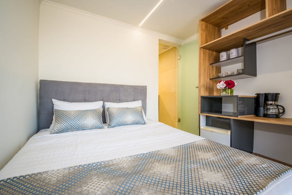 Deluxe Villa, 4 Bedrooms, Private Pool, Sea View | 3 bedrooms, premium bedding, in-room safe, desk