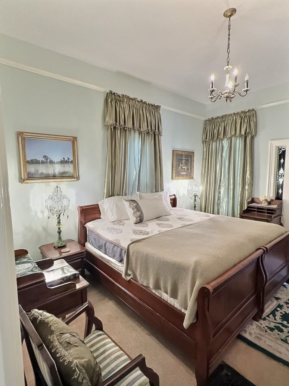 Lawton Suite | Individually decorated, individually furnished, free WiFi, bed sheets