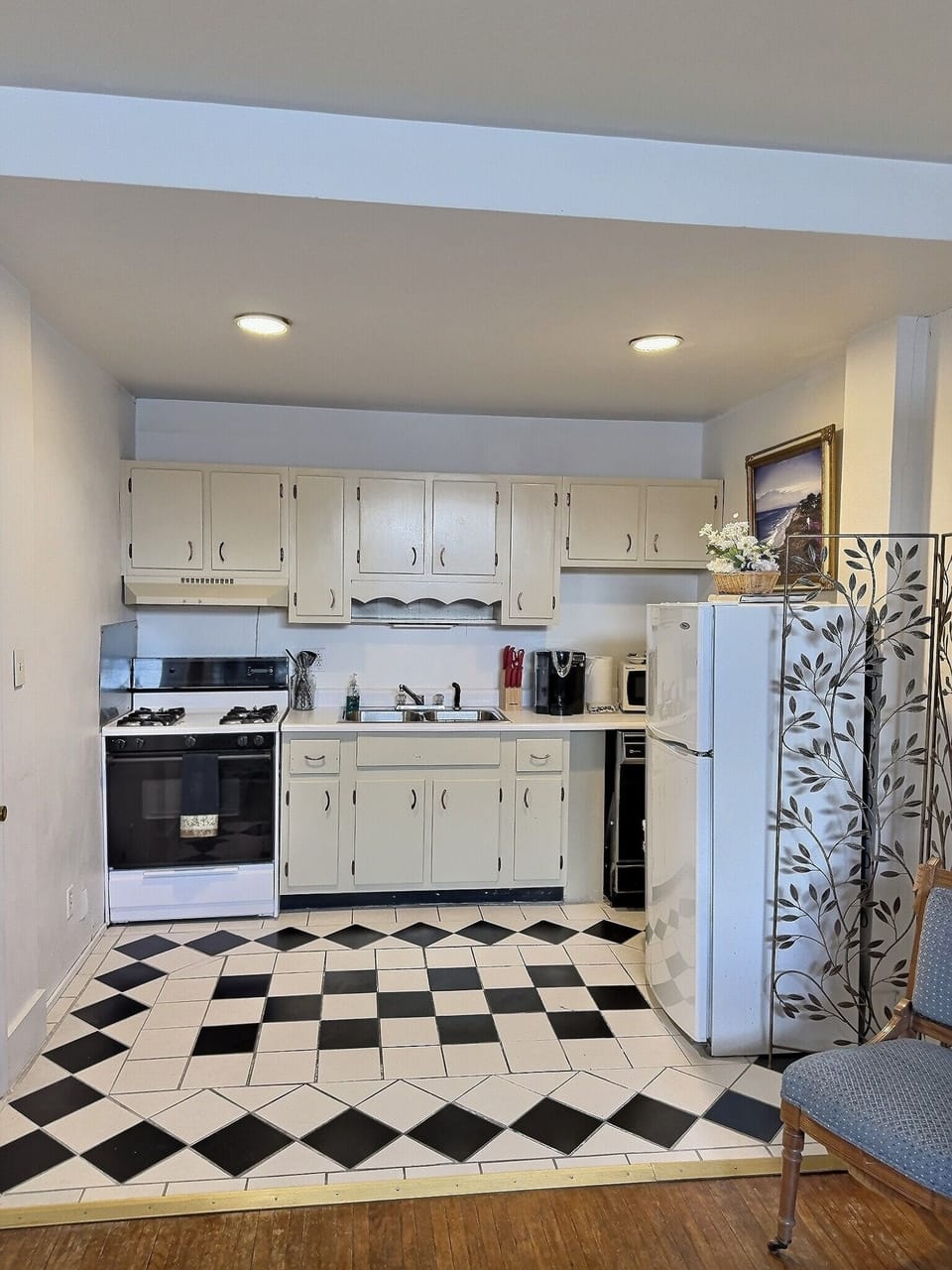 Hollywood Suite | Private kitchen | Microwave