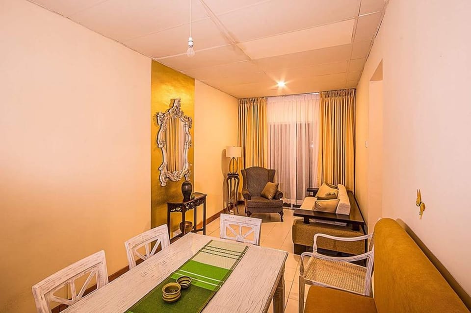 3-Bedroom Apartment | In-room dining