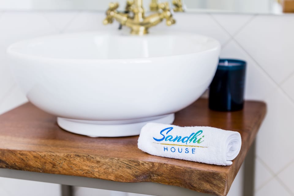 Basic Suite, Private Bathroom, Sea Facing | Bathroom | Shower, slippers, heated floors (bathroom), towels