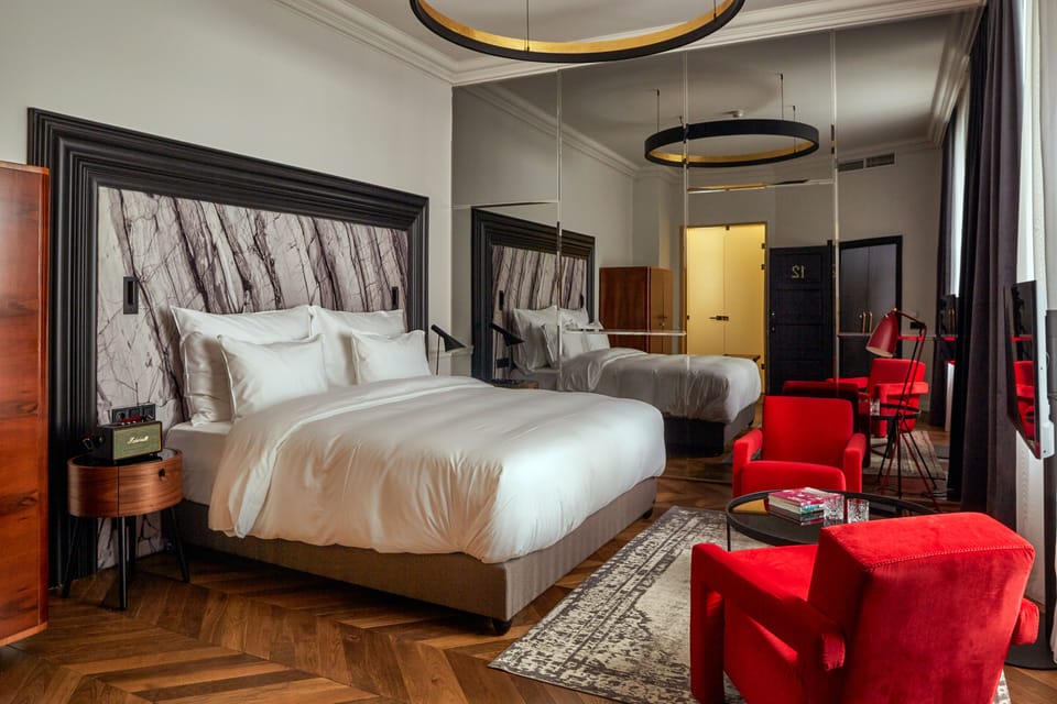 Superior Double Room, 1 King Bed, Courtyard View | Premium bedding, pillowtop beds, minibar, in-room safe