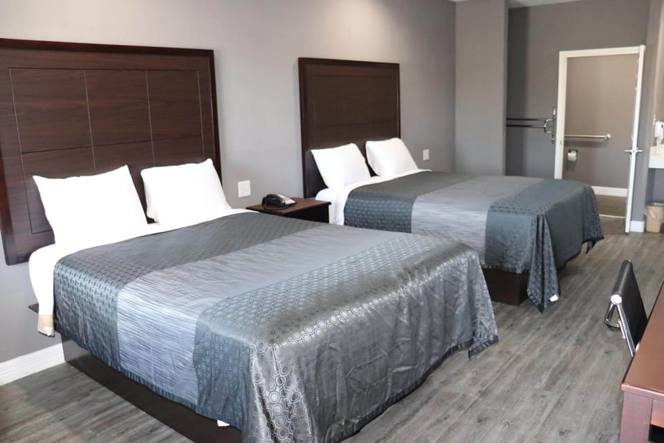 Desk, WiFi (free), bed sheets