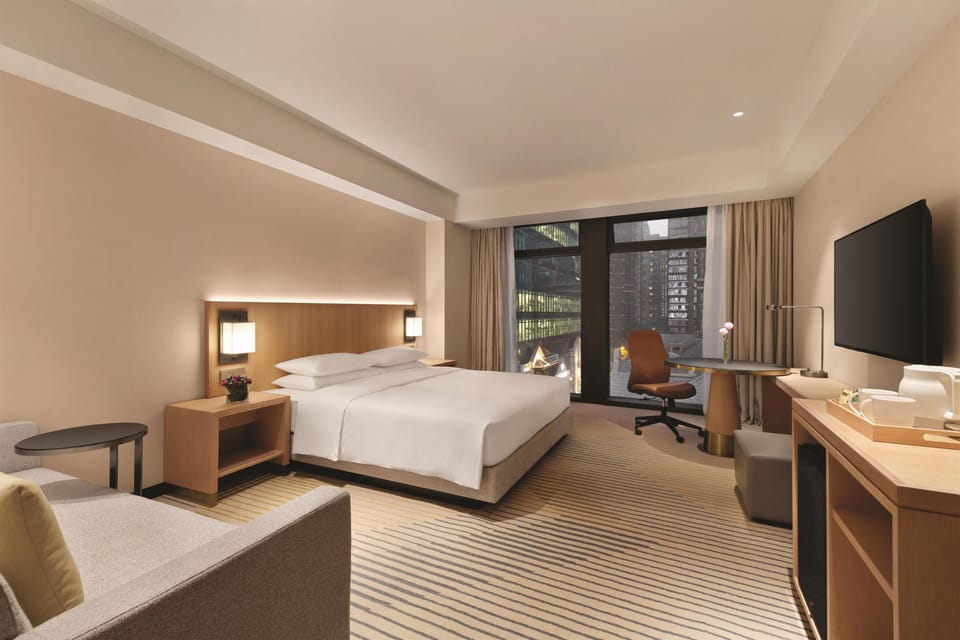 King Bed-with sofa bed | Premium bedding, down comforters, in-room safe, laptop workspace