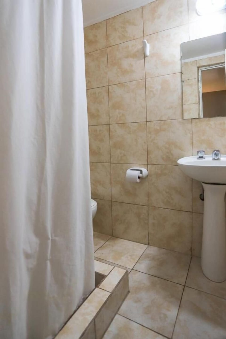 Double Room, 1 Double Bed | Bathroom | Shower, free toiletries, towels