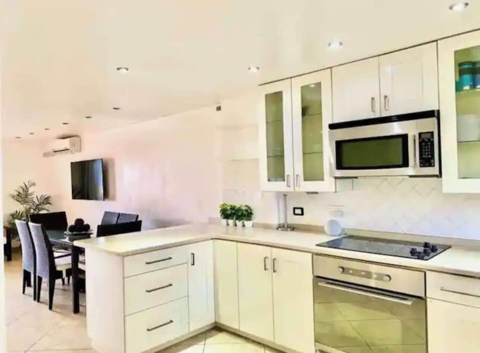 Luxury Townhome, Multiple Beds, Non Smoking | 2 bedrooms, in-room safe, blackout drapes, iron/ironing board