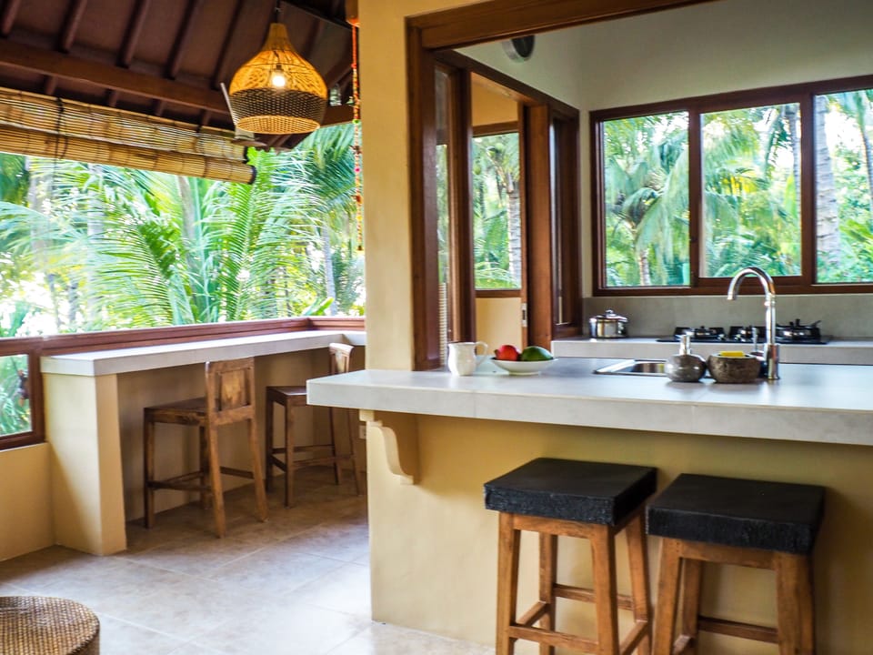 Traditional Villa, 3 Bedrooms | In-room dining