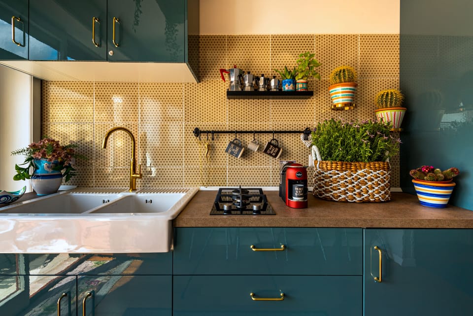 Shared fridge, espresso maker, coffee/tea maker, electric kettle