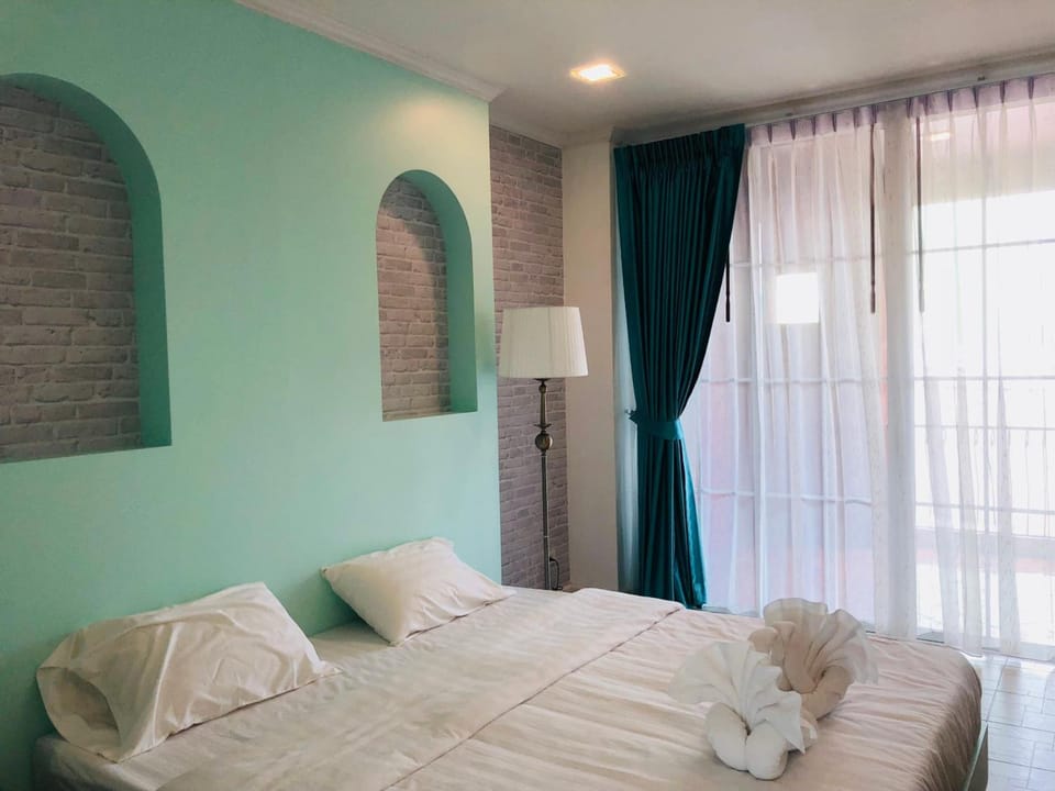 Blackout drapes, free WiFi, bed sheets, wheelchair access