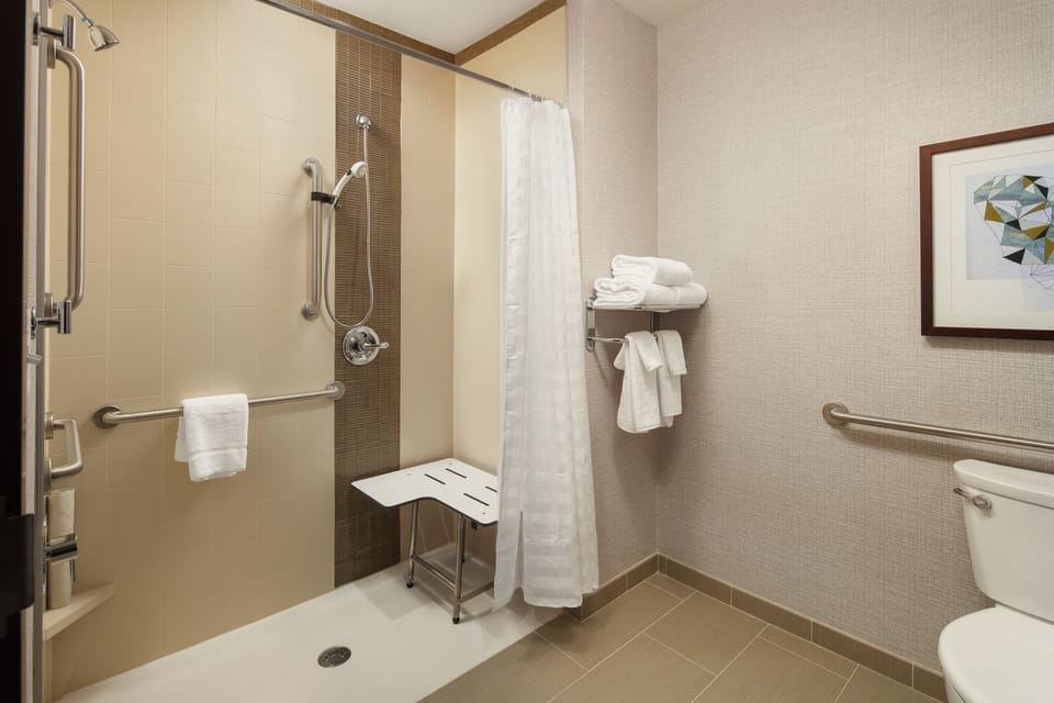 Down comforters, in-room safe, desk, laptop workspace
