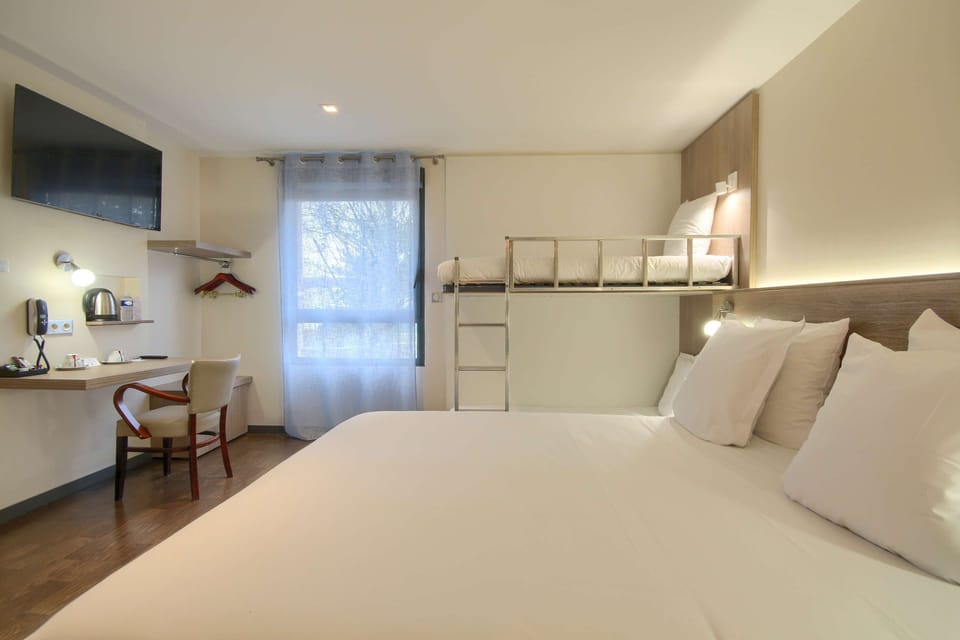 Family Room, 1 Twin Bed, Non Smoking (Larger Room) | Desk, blackout drapes, soundproofing, iron/ironing board (on request)