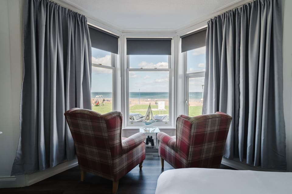 Double Room, Ensuite, Sea View ((1st Floor))