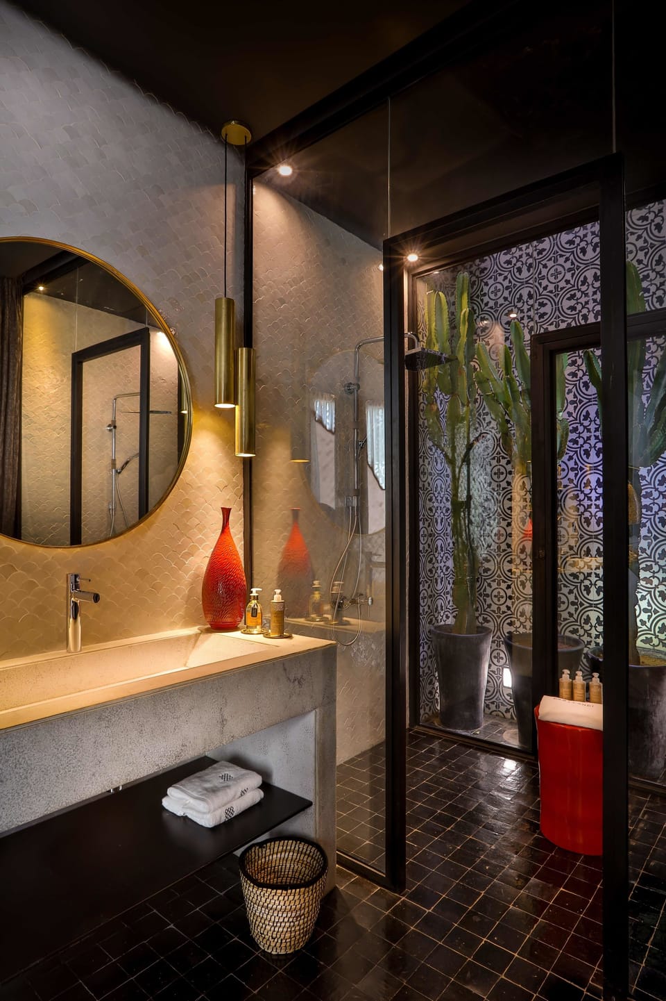 CACTUS SUITE | Bathroom | Shower, deep soaking tub, designer toiletries, hair dryer