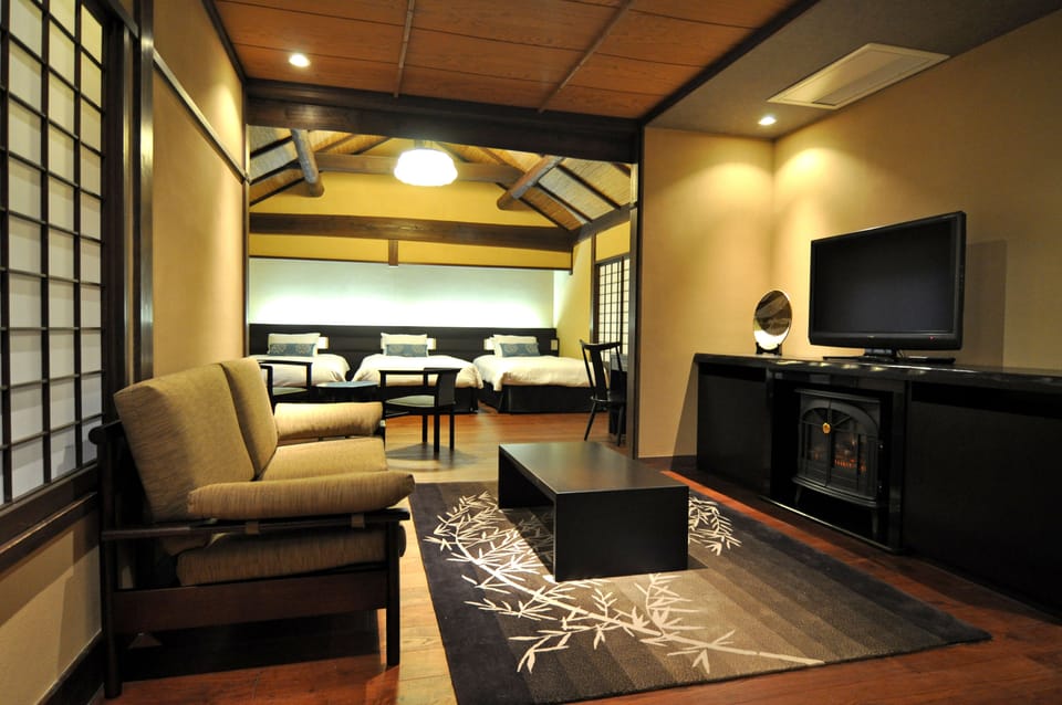 Maisonnette "Kura-no-Ma" with Quadruple Bed | Living area | Flat-screen TV