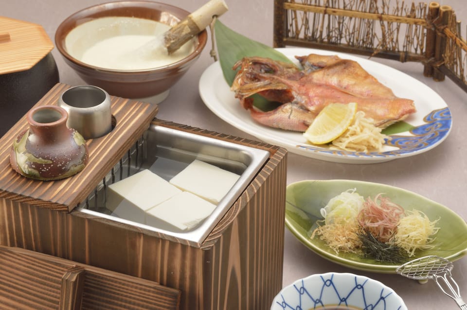 Daily local cuisine breakfast for a fee