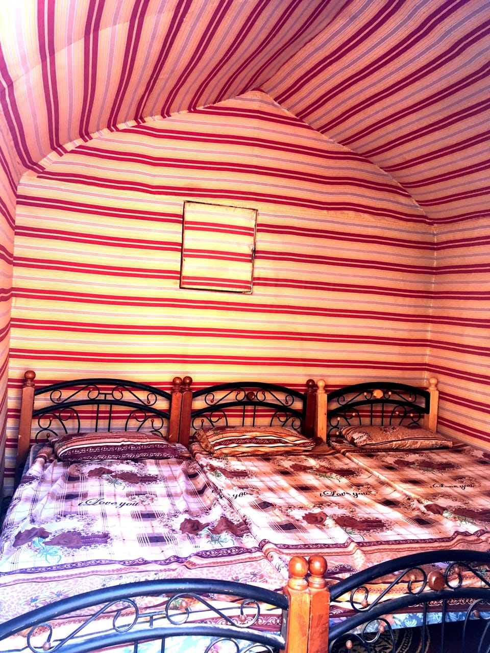 Standard Tent, 3 Twin Beds, Non Smoking, Mountain View