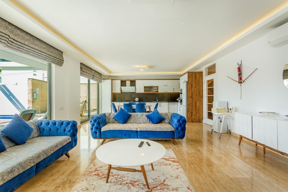 Deluxe Villa | Living area | LCD TV, table tennis, heated floors