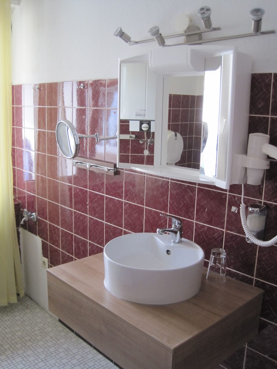 Triple Room | Bathroom sink