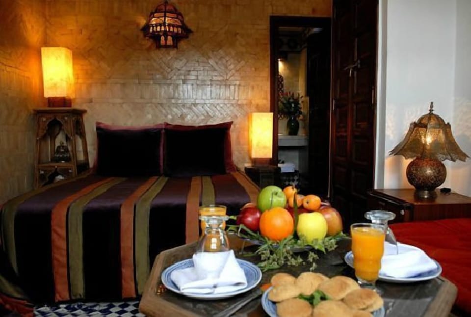 Double Room (Nacer) | Select Comfort beds, in-room safe, desk, iron/ironing board (on request)