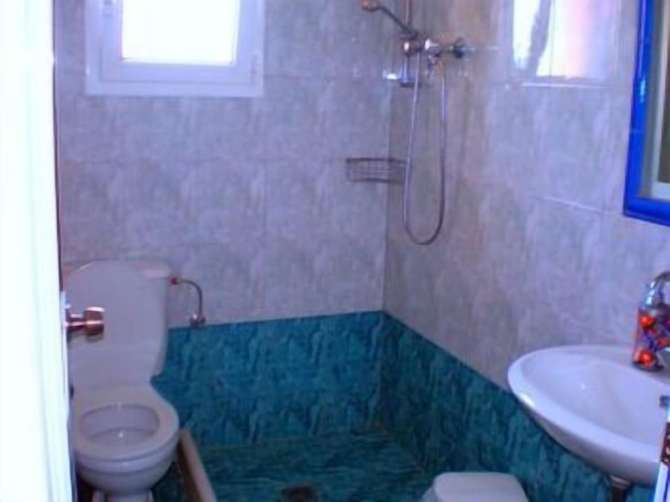 Shower, towels