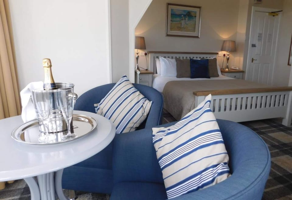 Turret Room, Double Sea View | Premium bedding, blackout drapes, iron/ironing board, free WiFi