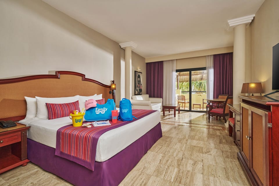 1 bedroom, premium bedding, memory foam beds, minibar