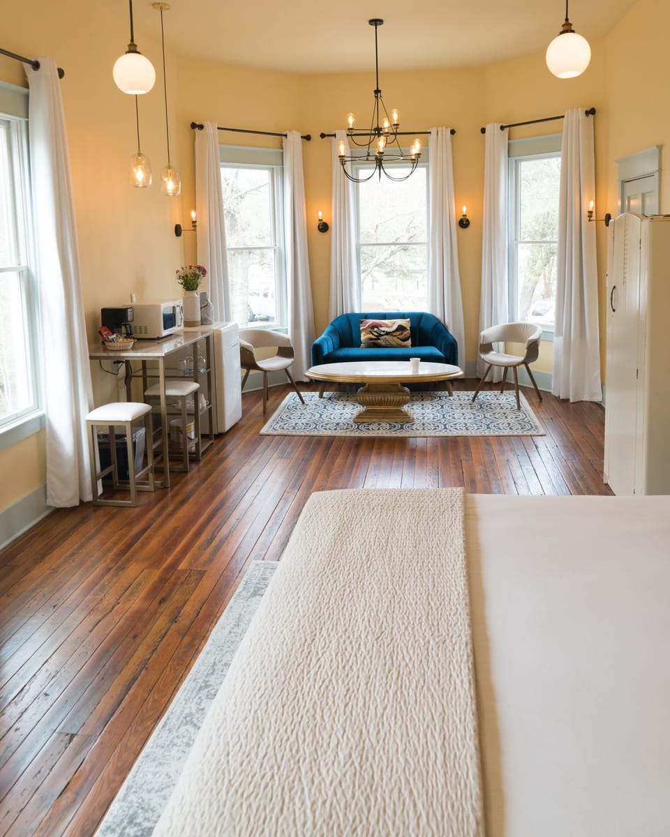 Luxury Suite, 1 King Bed, Balcony, City View (Parlor) | 1 bedroom, Egyptian cotton sheets, premium bedding, memory foam beds