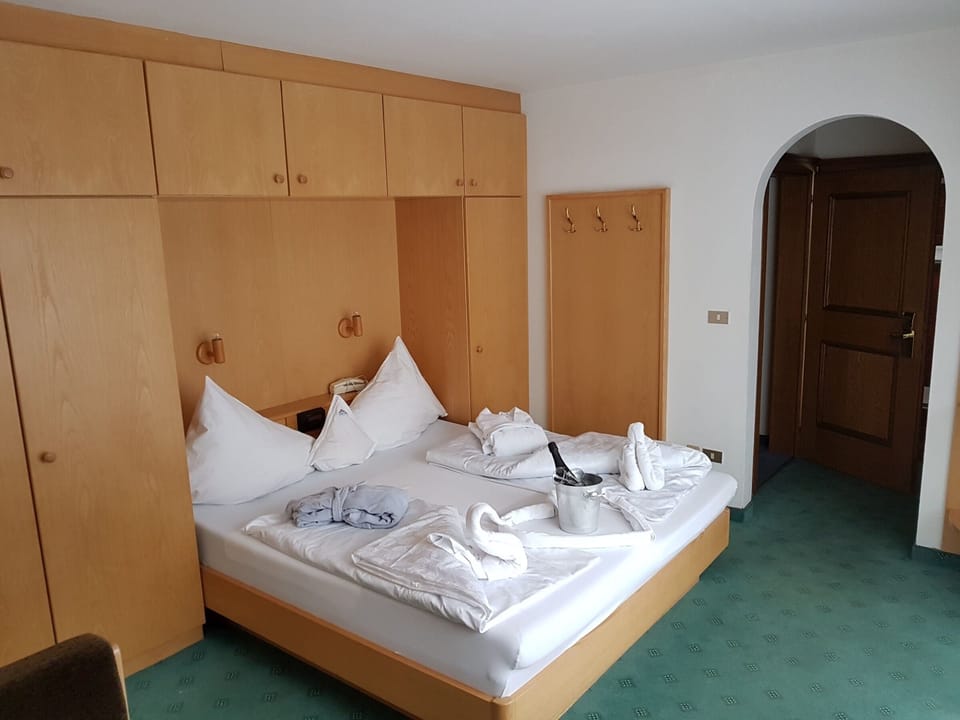 Comfort Double Room | Bed sheets