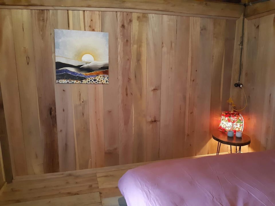 Soundproofing, WiFi (free), bed sheets