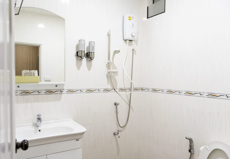 Shower, free toiletries, hair dryer, bathrobes