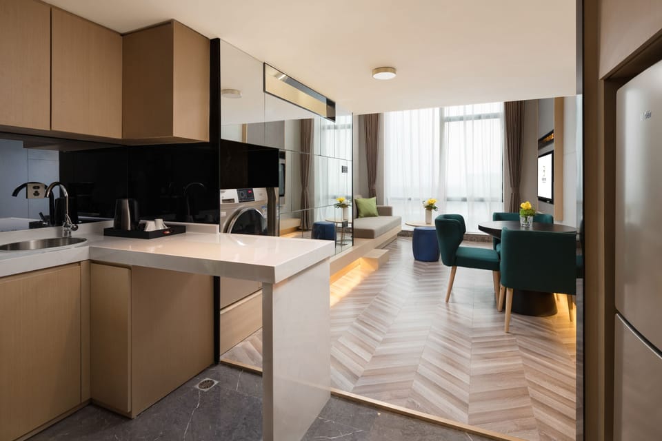 Design Loft(Free shuttle bus to exhibition hall  service will be provided during the canton fair ) | Premium bedding, down comforters, pillowtop beds, minibar