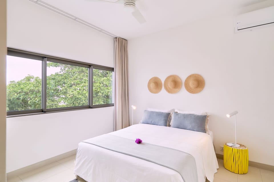 2 bedroom Penthouse | In-room safe, iron/ironing board (on request), WiFi (free), bed sheets