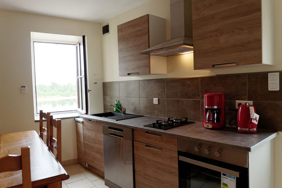House, Ensuite, River View | Private kitchen
