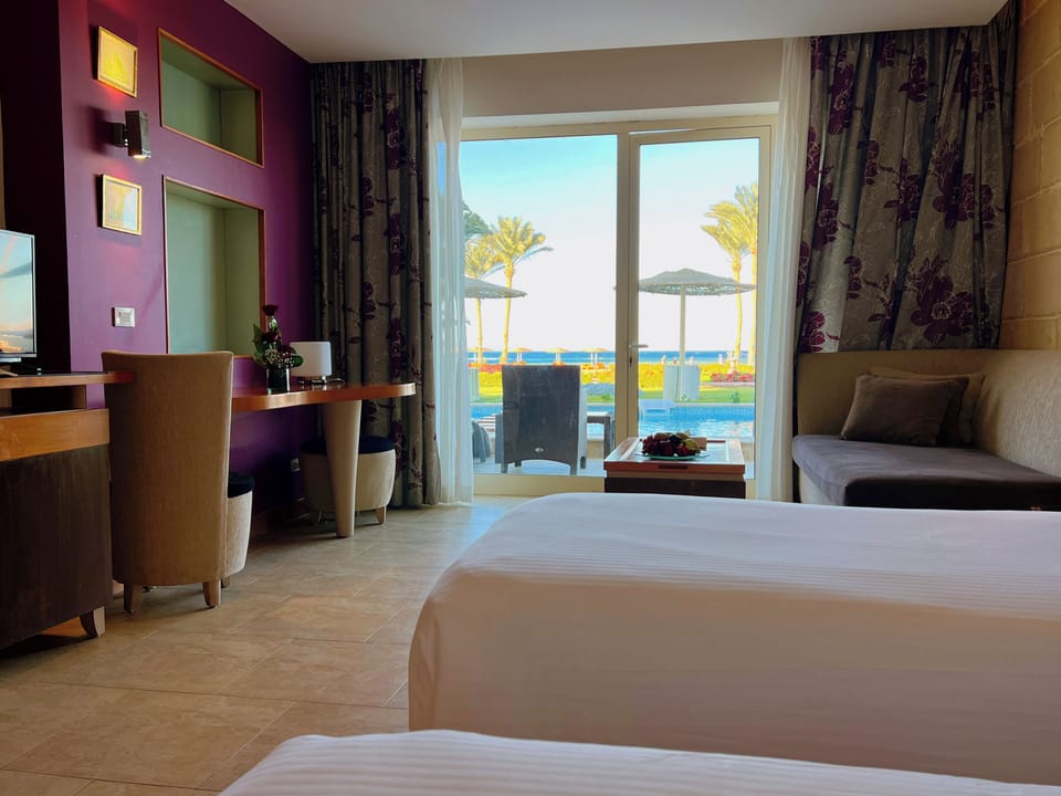 Deluxe Room, Private Pool, Sea View | 1 bedroom, in-room safe, desk, blackout drapes