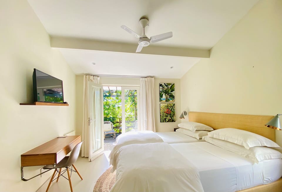 Villa with Kitchenette, King or Twin Bed | Premium bedding, down comforters, Select Comfort beds, minibar