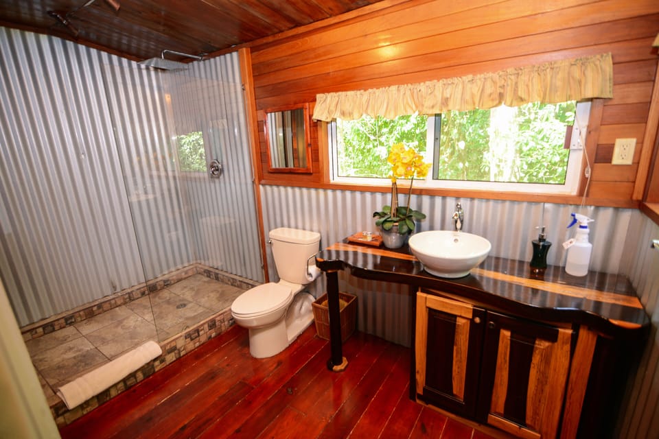 Kiki Witz Hotel in Cayo District