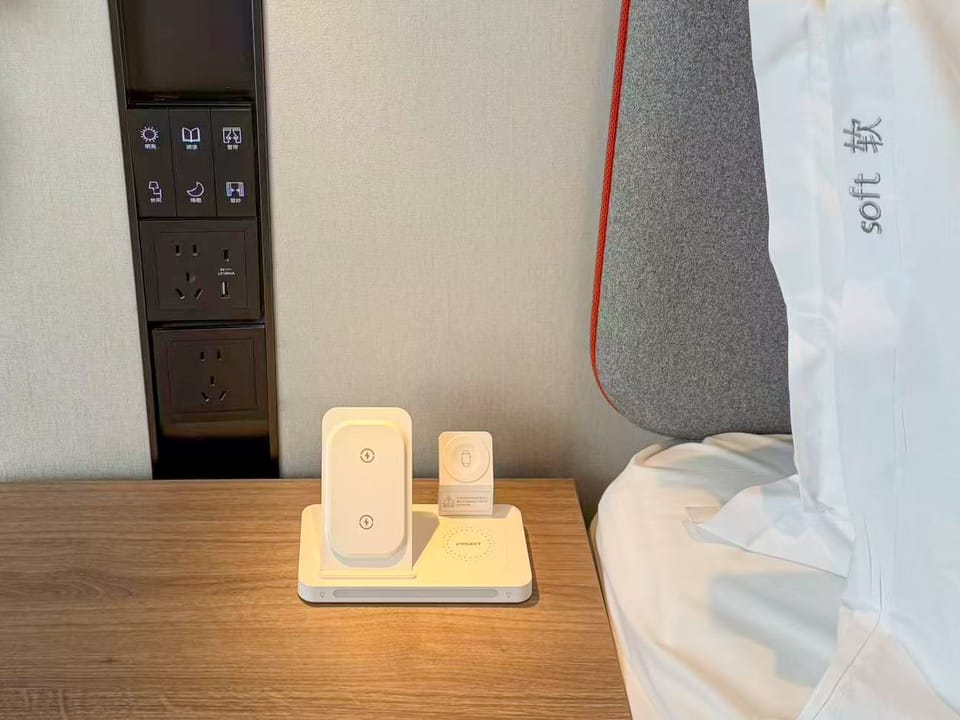 Standard Room, 1 King Bed (Smart Room) | Room amenity