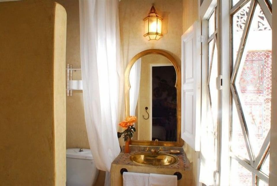 Junior Room (Safa) | Bathroom sink