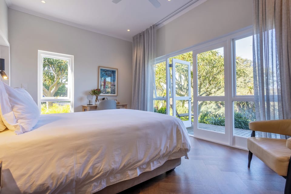 9 bedrooms, premium bedding, in-room safe, desk
