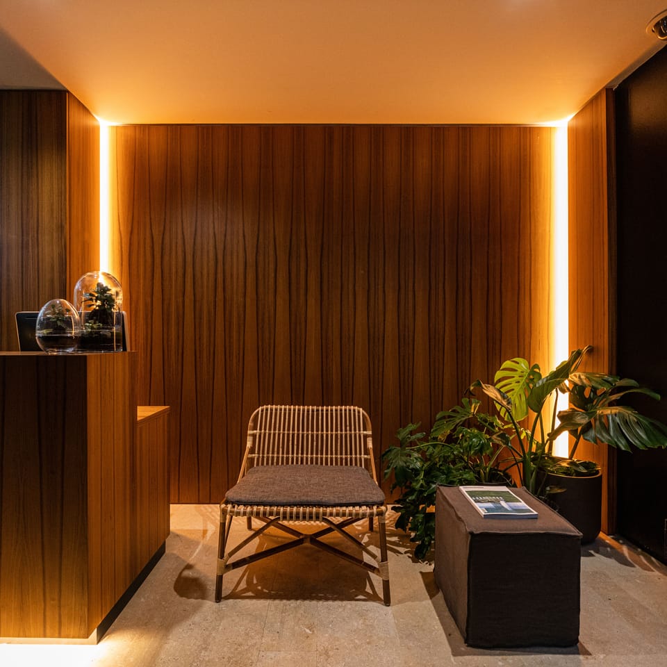 Couples treatment rooms, hot tub, Turkish bath, body treatments
