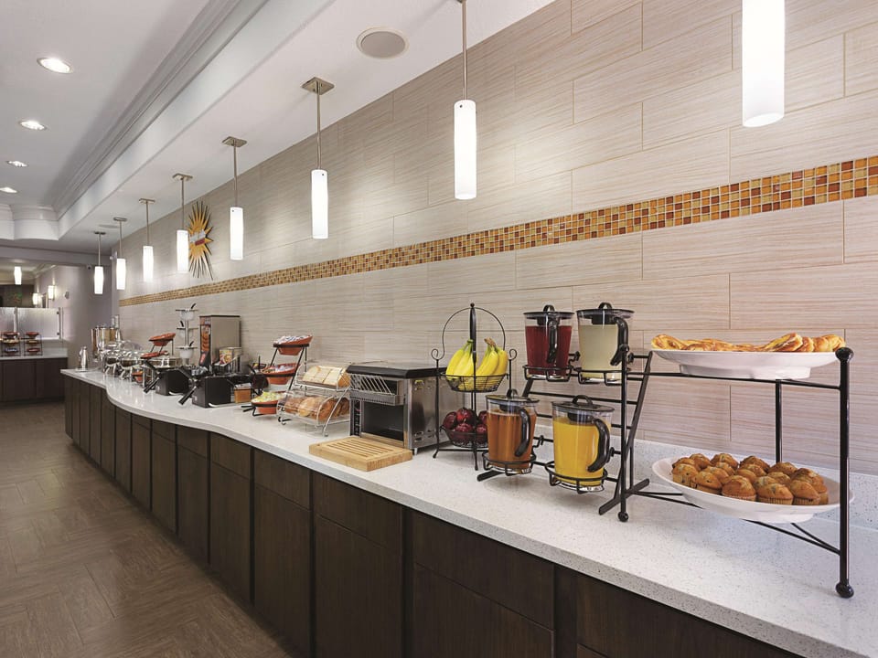 Free daily buffet breakfast